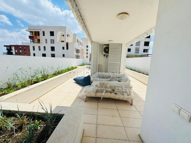 Big terrasse…
