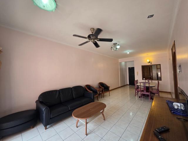 Big unit Marina court For rent