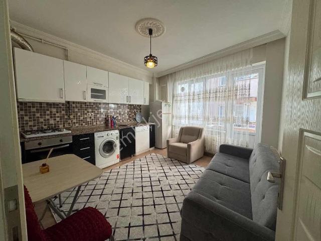 Biga/çan Caddesinde Eşyalı 1+1 Daire
