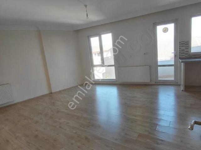 Biga Eski Balık Pazarı Mevkii Kiralık 2+1 Daire