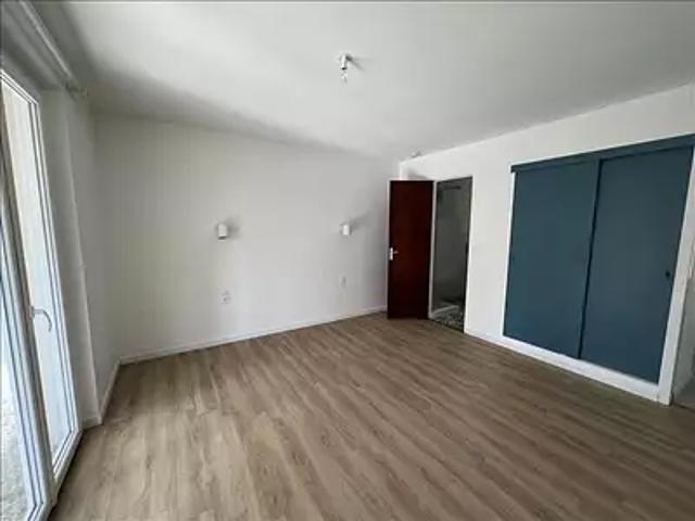 Biganos 33380 Location appartement 1 pièce t1 au dernier étage parking