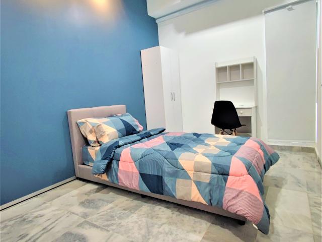 BIGCOZY AC Room, 10min walk to BRT, Fully Furnished, FEMALE ONLYRidzuan Condominium, Bandar Sunway