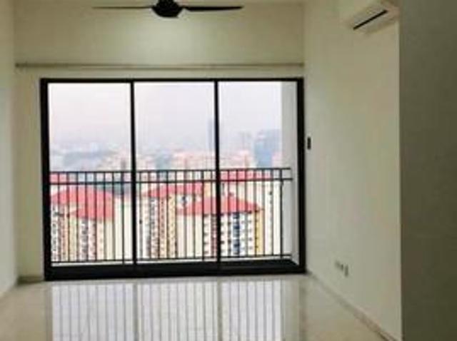 Biggest layout unit Middle floor Non bumi lot
