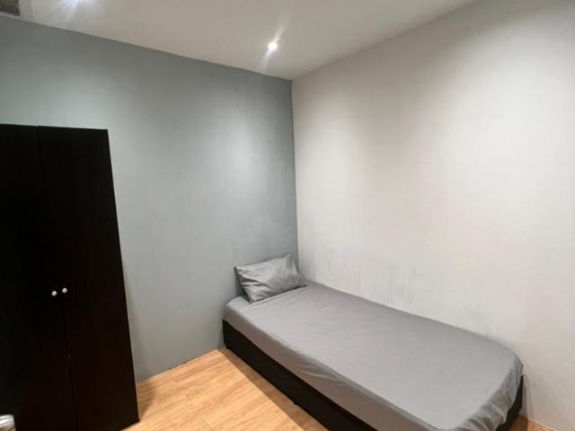 Biggest Room Rental Without Deposit Save Up 2 Months Deposit At Q Inn, Bandar Sunway