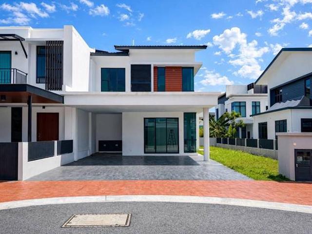 BIGGEST SIZE 2 Storey Semi D Opus Lake Vicinity Cyberjaya