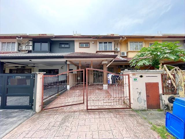 BIGGEST SIZE NON BUMI LOT 2 Storey Terrace Seksyen 7 Shah Alam