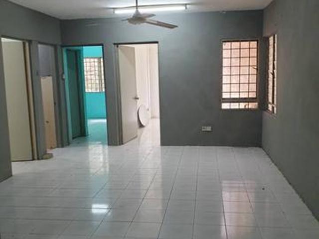 Biggest Unit Full Loan Saujana Apartment Damansara Damai For Sale