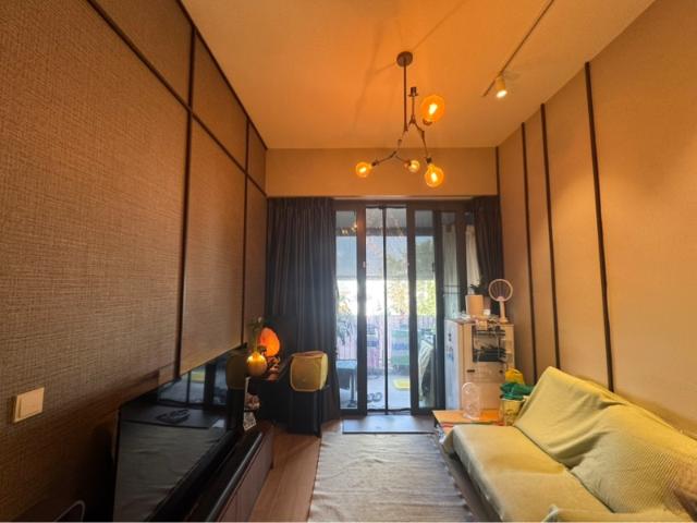 Bijou Condominium For Rent, $4,750, 2 Bed 1 Bath 721 sqft $6.59 psf