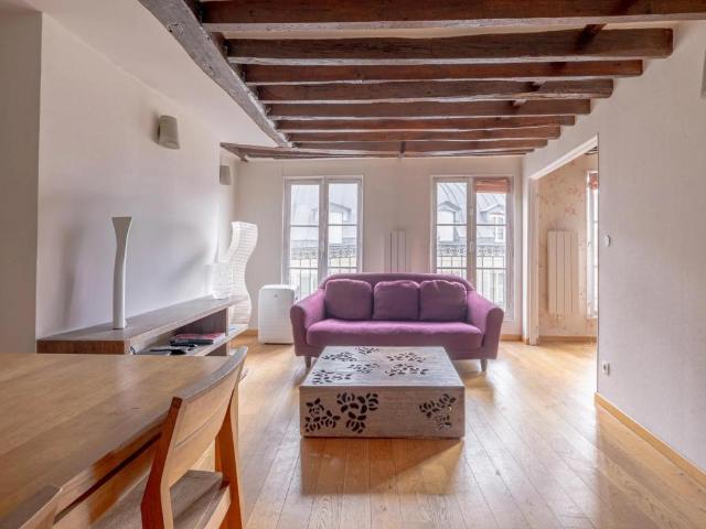 Bijoux vue sur les toits du 6e. 4 pièces, Balcon, 2 Sde, 2 W. 75m² Paris 6ème
