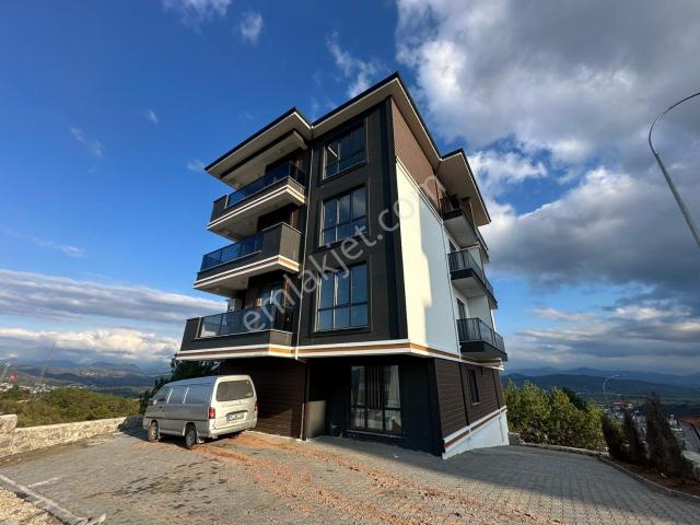 Bilgni Emlaktan Merkezi Konumda Şehir Manzaralı Sıfır 2+1 Kiralık Daire