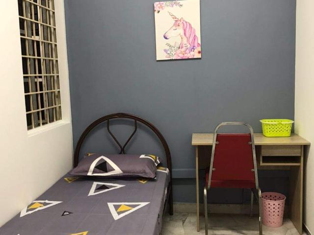 Bilik Khas Wanita di Maluri | Dekat LRT/MRT Maluri Station | RM450