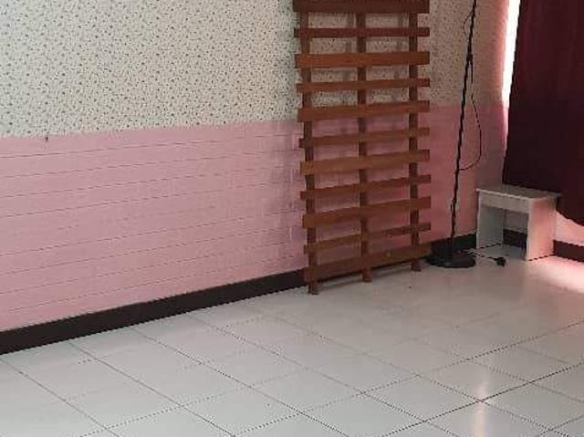 Bilik kosong untuk disewa desa coalfields
