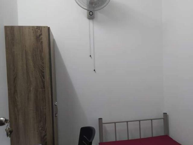 Bilik lelaki single di apartment serindit balakong