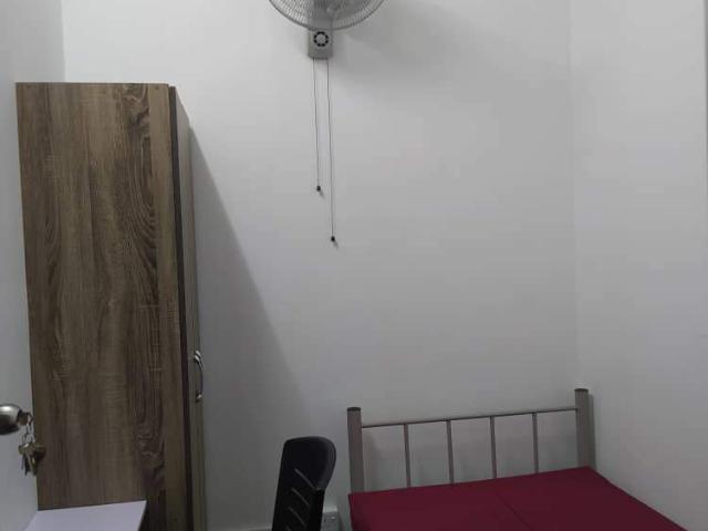 Bilik lelaki single di apartment serindit balakong wifi api air parking