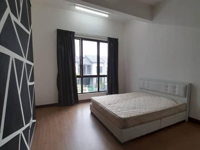 [Bilik Sewa Mampu Milik], [Bilik Master ], Seremban, [ KTM Tiroi] Bdr Ainsdale, Seremban Gateway, KPJ, NSK, Labu