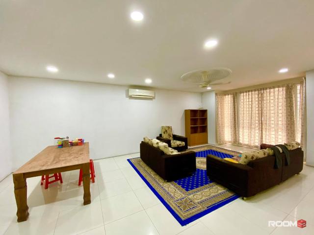 Bilik Sewa Balakong free wifi Silk Residence Sungai Long AEON Cheras Selatan KTM The Mines Taman Mesra Utama