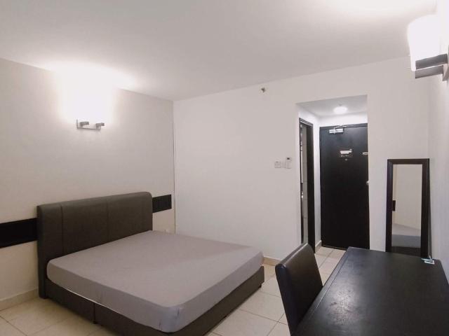 Bilik Sewa Konsep Hotel Zero Deposit • 5 Minit jalan kaki ke CIQ • Terus Masuk