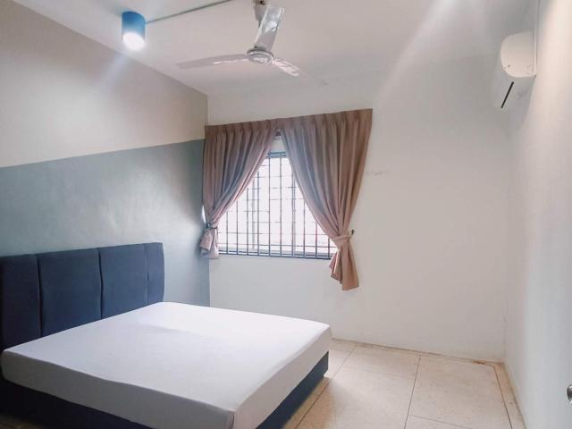 Bilik Sewa Konsep Hotel Low Deposit • 6 Minit jalan kaki ke CIQ • Terus Masuk