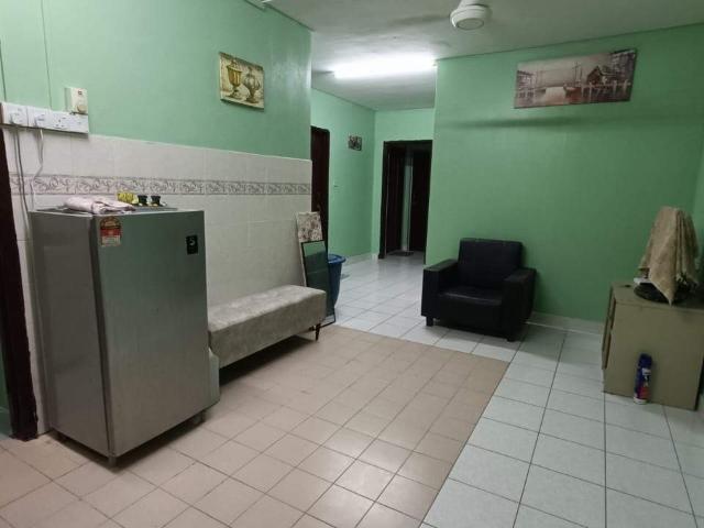 Bilik Sewa Lelaki Flora Damansara