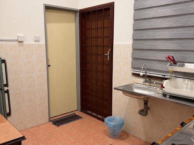 Bilik sewa lelaki master seri iskandar, perak