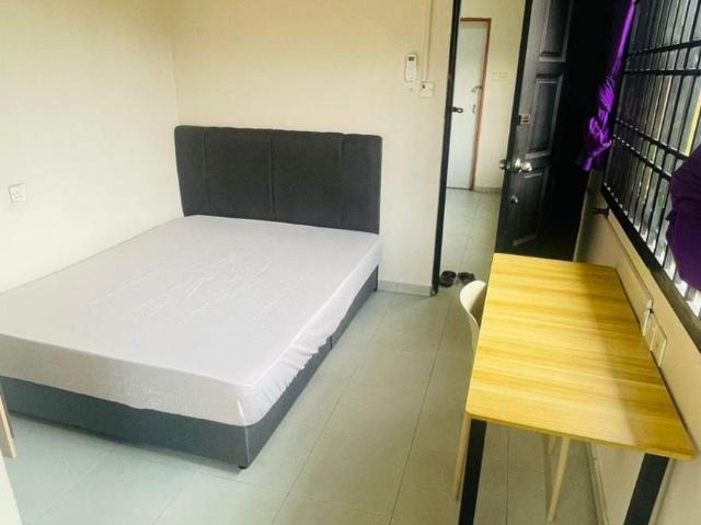 Bilik Sewa Rumah Landed | Dekat CIQ & Stulang