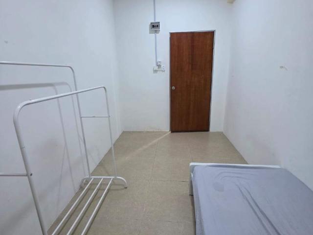 Bilik Single Air Cond Rumah Teres di Bandar Puchong Jaya