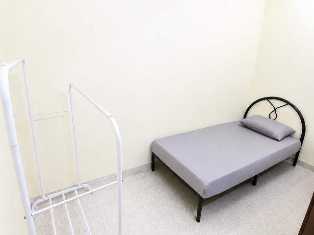 Bilik Single Furnished di Rumah Teres @ Taman Bukit Desa, KL