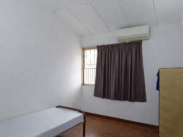 Bilik Single Medium SS2 Petaling Jaya. RM580 Kipas – RM660 air Con