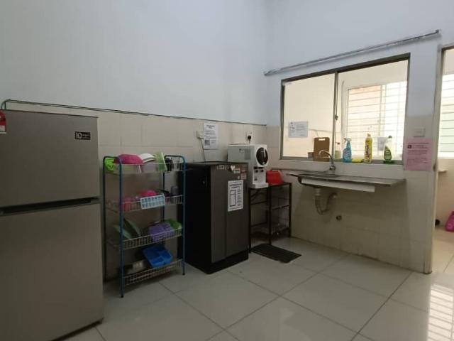 Bilik Single Sewa Murah at Bukit Rimau Shah Alam with Free WiFi