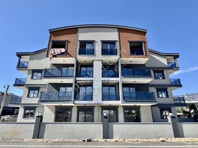 Bilim Üniversitesine 800 Mt Hastaneye Sıfır 1+1 Kiralık