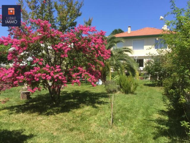Billère – Maison familiale de 248,80 m² avec vue Pyrénées