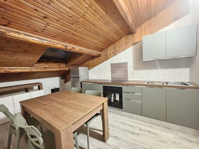 Bilocale 40 m², Zona Fiera, Verona