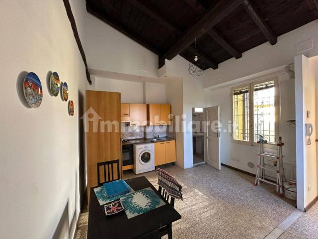 Bilocale 65 m², Santo Stefano, Bologna