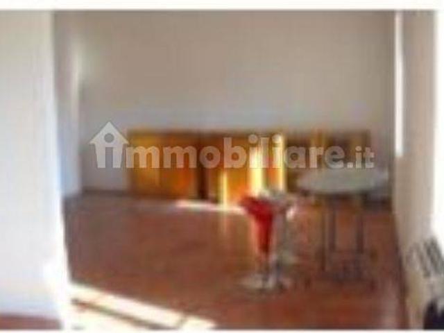 Bilocale 80 m², Borgotrebbia, Piacenza