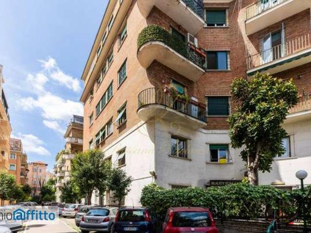 Bilocale Trieste, salario