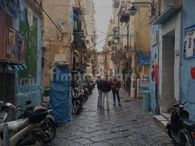 Bilocale via Concordia 43, Quartieri Spagnoli, Napoli
