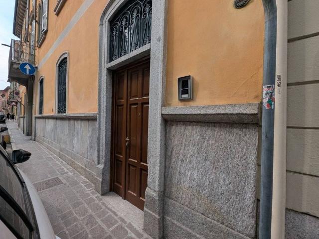 Bilocale via Cavour, Centro, Stradella