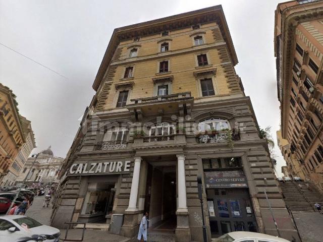 Bilocale via Camillo Benso di Cavour 108, Colle Oppio, Roma