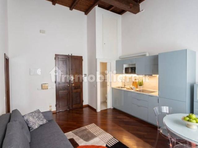 Bilocale via Castiglione 18, Santo Stefano, Bologna
