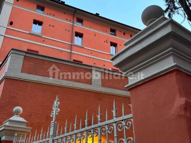 Bilocale via Castiglione 91, Colli Castiglione, Bologna