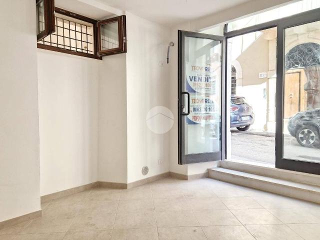 Bilocale via Cimino 39, Villa Comunale, L'Aquila