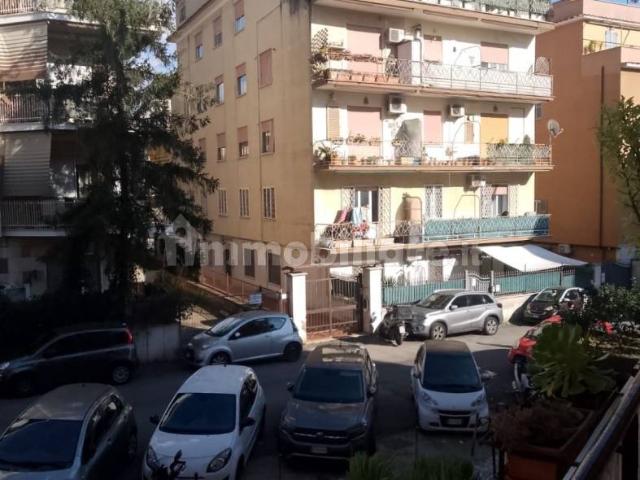 Bilocale via Clemente IX, Battistini Primavalle, Roma