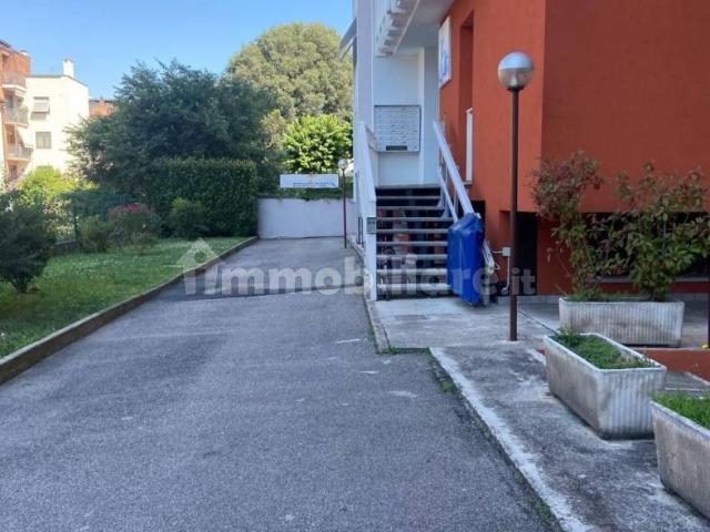 Bilocale via Cristoforo Colombo 36, Saronno