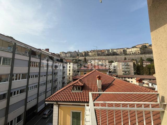 Bilocale via Antonio Locatelli 64A, Centro, Bergamo