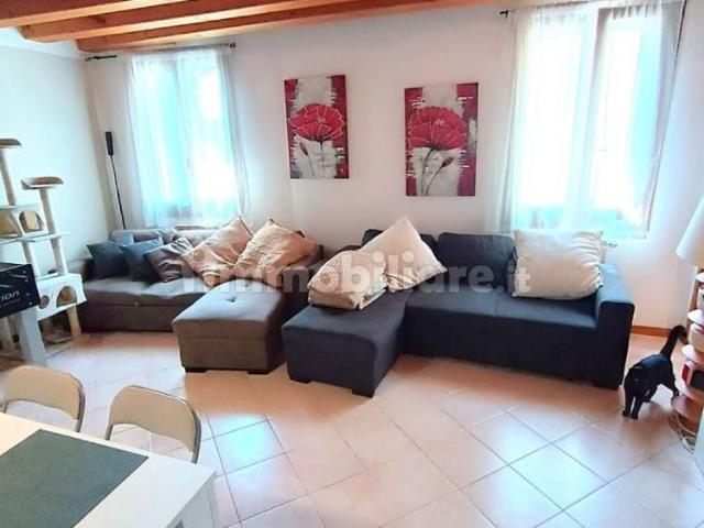 Bilocale via Angeli 56, Centro, Adria