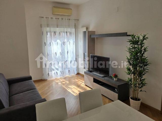 Bilocale via Angelo Rubino 30, Centro, Formia