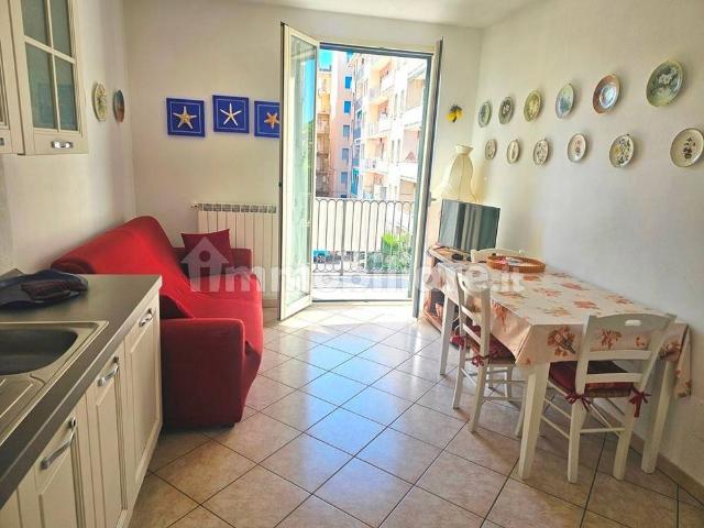 Bilocale via Aurelia 97, Centro, San Bartolomeo al Mare