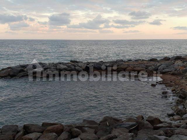 Bilocale via Aurelia 111, Marina Di Andora, Andora