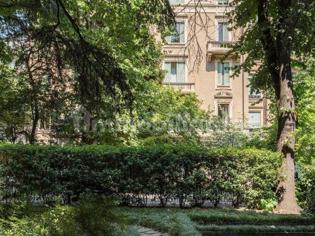 Bilocale via Aurelio Saffi 30, Vincenzo Monti, Milano