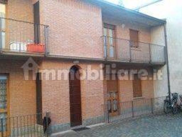 Bilocale via Baldassarre della Mantica 19, Centro, Cherasco